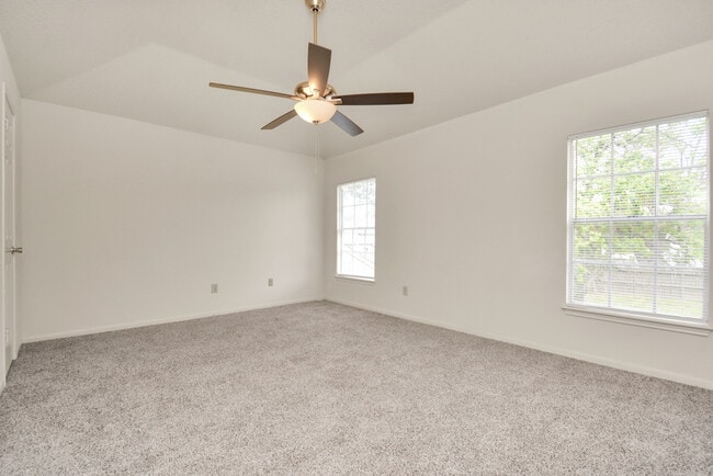 Building Photo - 17210 Colony Creek Dr