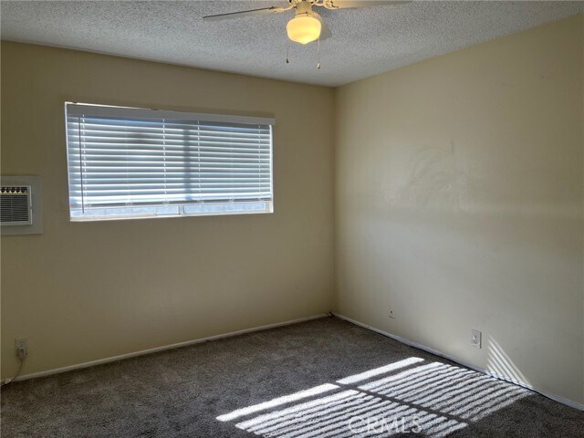 Building Photo - 150 E Lakeshore Dr