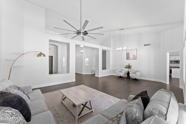 Building Photo - 1804 W Madero St