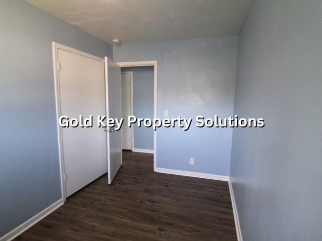 Building Photo - 3 BR 1 BA House in the Meadowbrook Area (S...