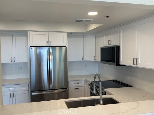 Building Photo - 230 Lille Ln