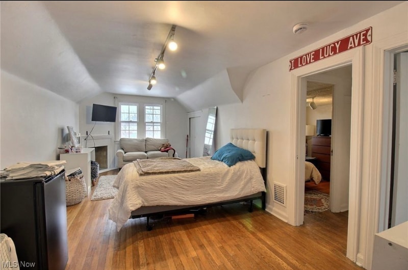 Building Photo - 3665 Glencairn Rd