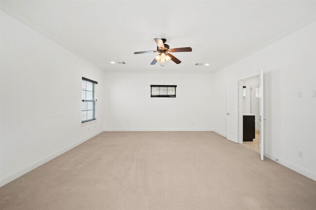 Building Photo - 22 Hermann Park Ct