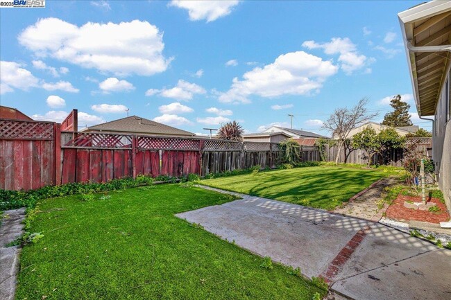 Building Photo - 1827 Bandoni Ave