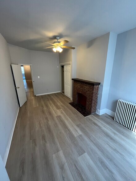 Front Bedroom - 118 S Washington St