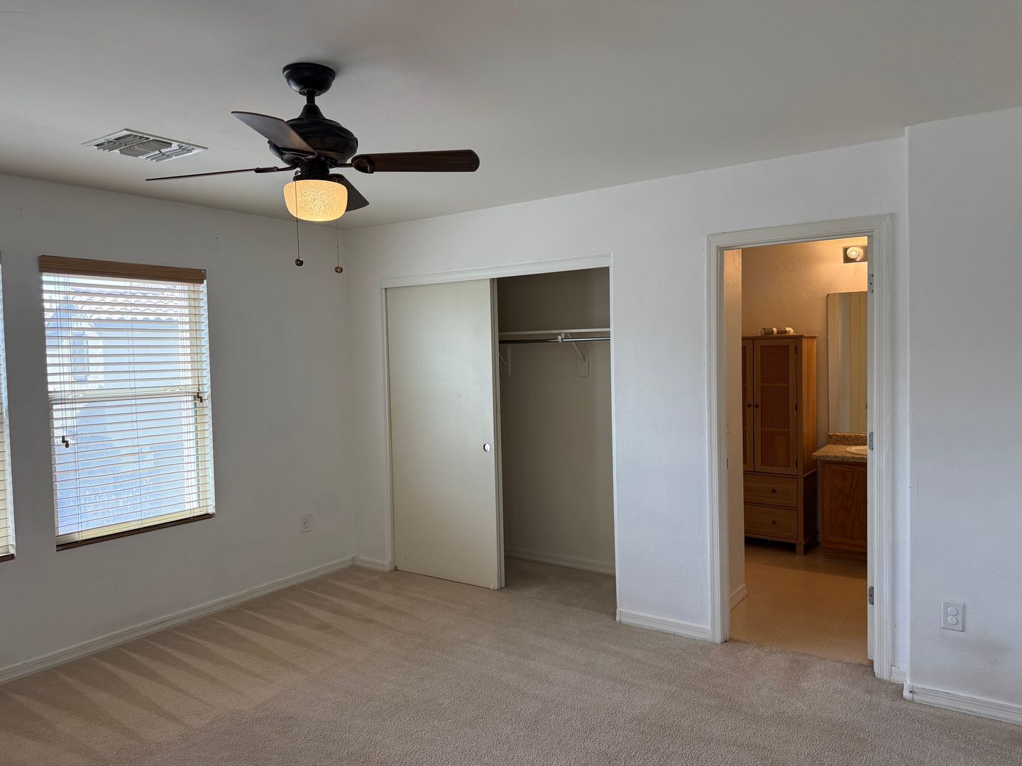 Building Photo - 281 W Paseo Celestial