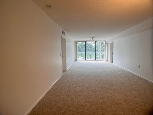 Building Photo - 2581 Village Blvd