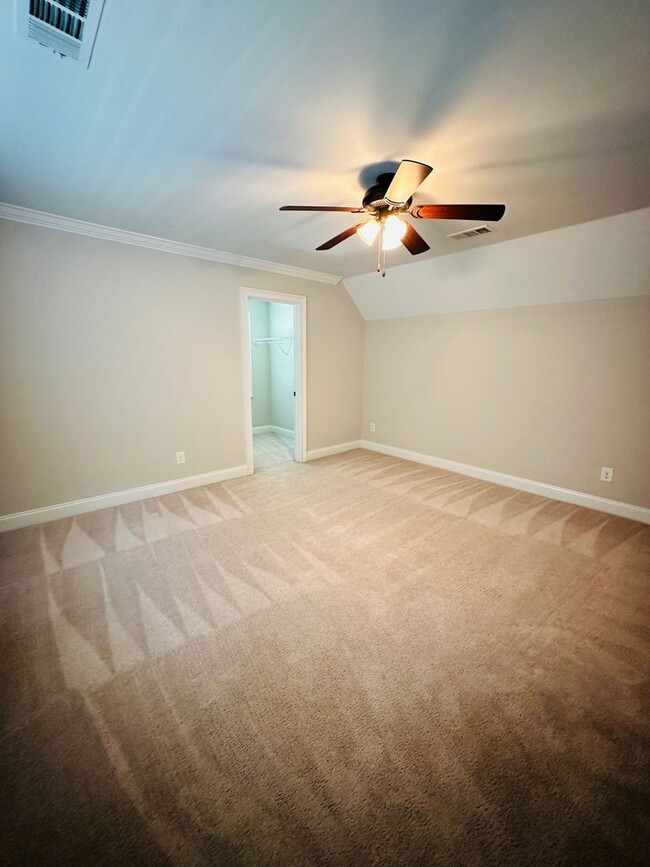 Building Photo - 202 Landings Pointe Ln