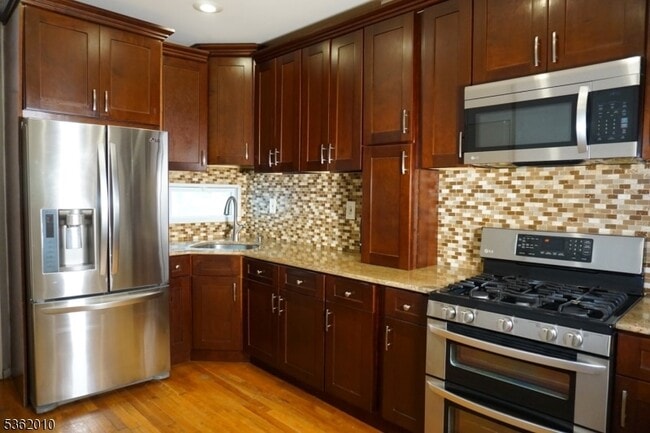 Primary Photo - 247 Mt Prospect Ave