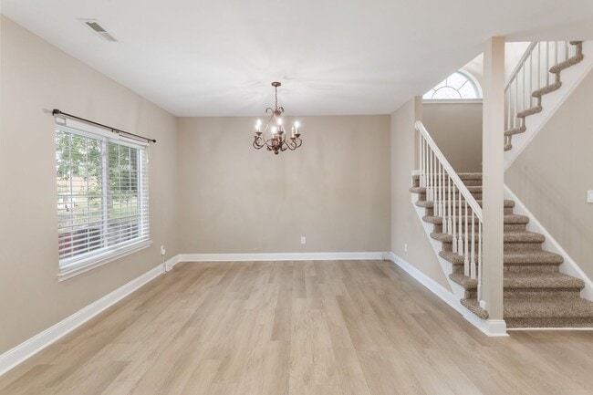 Building Photo - Spacious Kiln Creek Home with Smart Tech, ...
