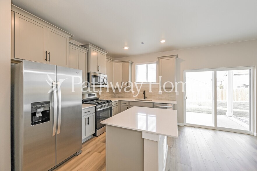 Building Photo - 18023 E 94th Pl