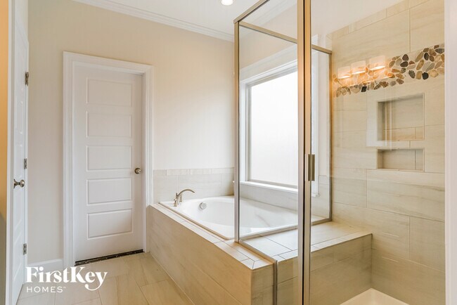 Building Photo - 13 Spruce Pt Dr