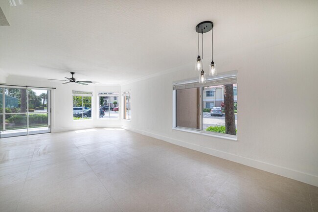 Building Photo - 815 Boynton Beach Blvd