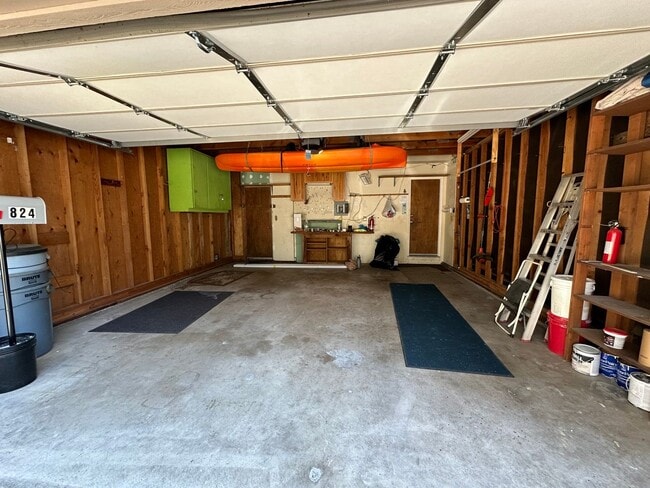 Building Photo - Al Tahoe 3 Bedroom Home with Garage, Just ...