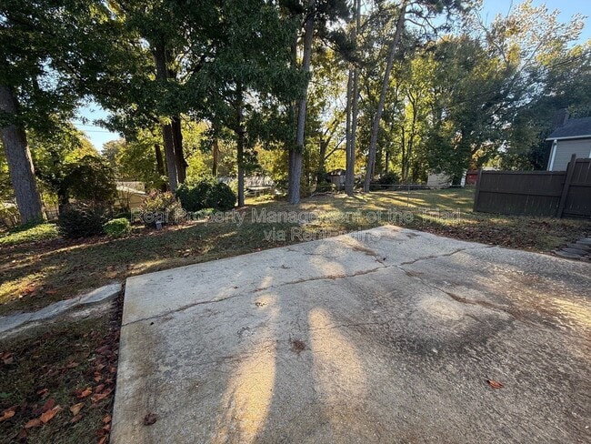 Building Photo - 4205 Olympia Dr