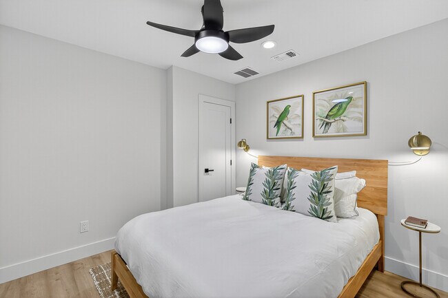 Building Photo - 820 Broken Arrow