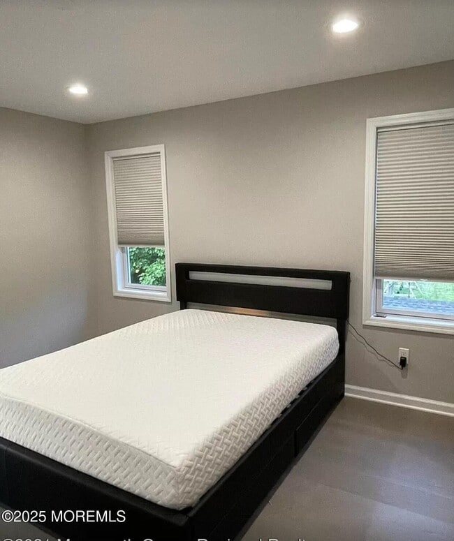 Building Photo - 37 Brown Pl