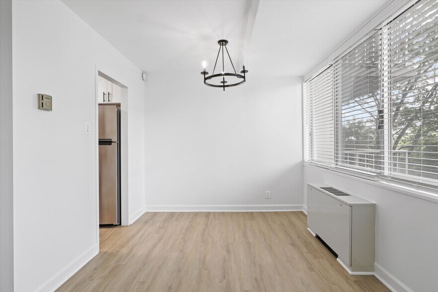 Building Photo - 301 N Beauregard St