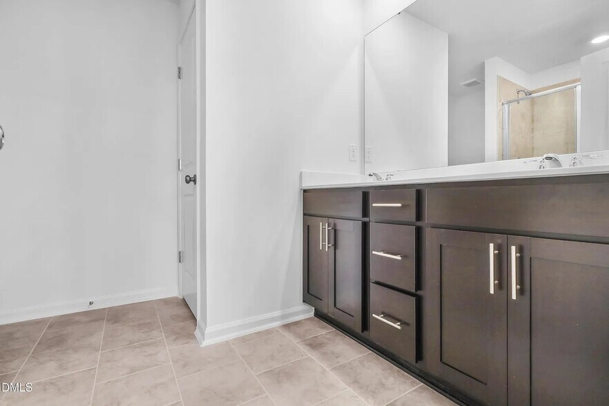 Building Photo - 3602 Elm Grv Ln