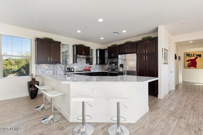 Building Photo - 10260 E White Feather Ln