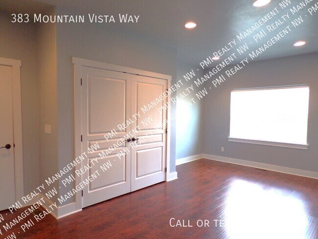 Building Photo - 383 Mountain Vista Way