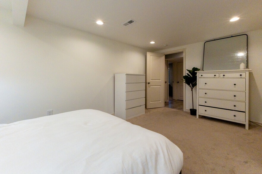 Building Photo - 18917 66th Pl W