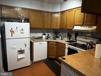 Building Photo - 2101 Cedar Run Dr