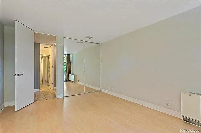 Building Photo - 2500 S York St