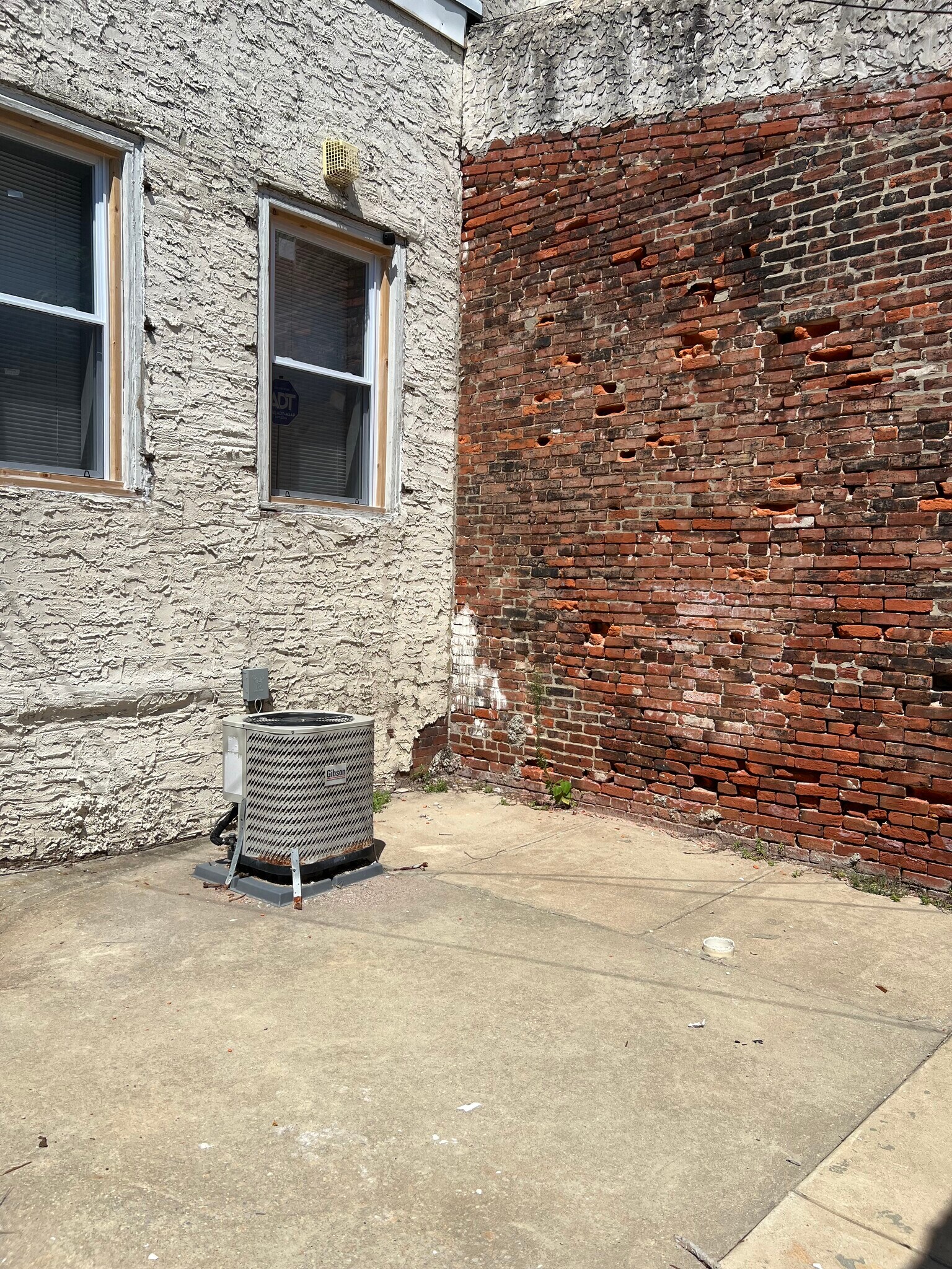Building Photo - 801 N Preston St