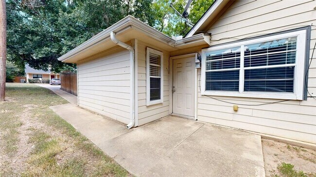 Building Photo - 1724 Boardwalk Ct