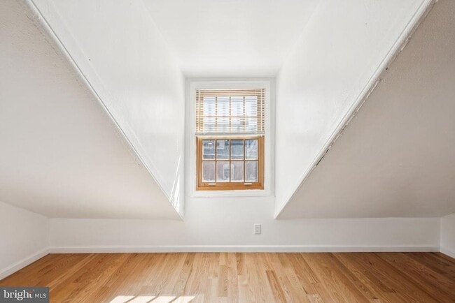 Building Photo - 1223 Spruce St