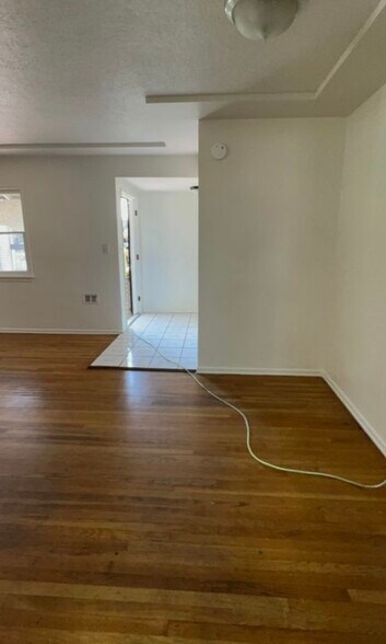 Building Photo - 10063 Faywood St