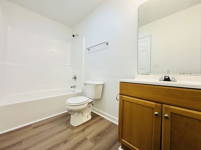 Building Photo - 4607 Kirkland Ave