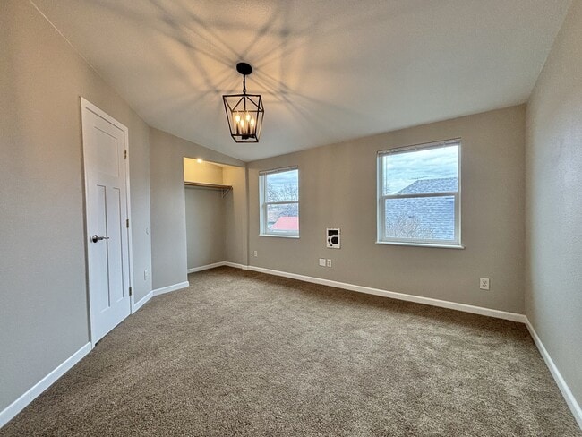 Building Photo - 2503 N Madelia St