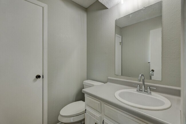 Building Photo - 15375 W Funston St