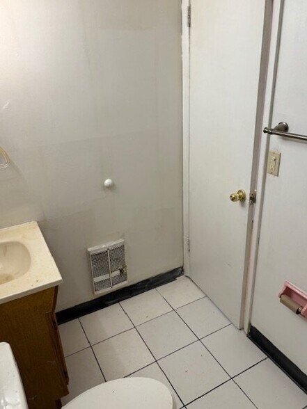 Building Photo - 508 4th St