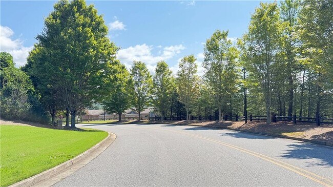 Building Photo - 405 Stoneybrook Dr