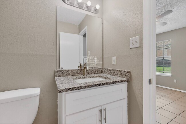 Building Photo - 8024 Cambridge Cir