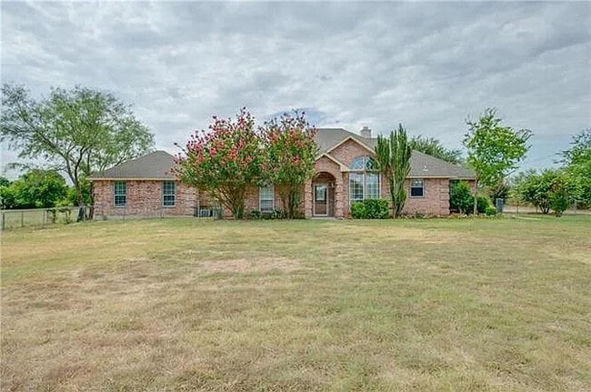 Building Photo - 320 Twin Creek Dr