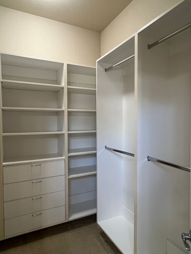 Building Photo - 1256 Jorgenson Dr