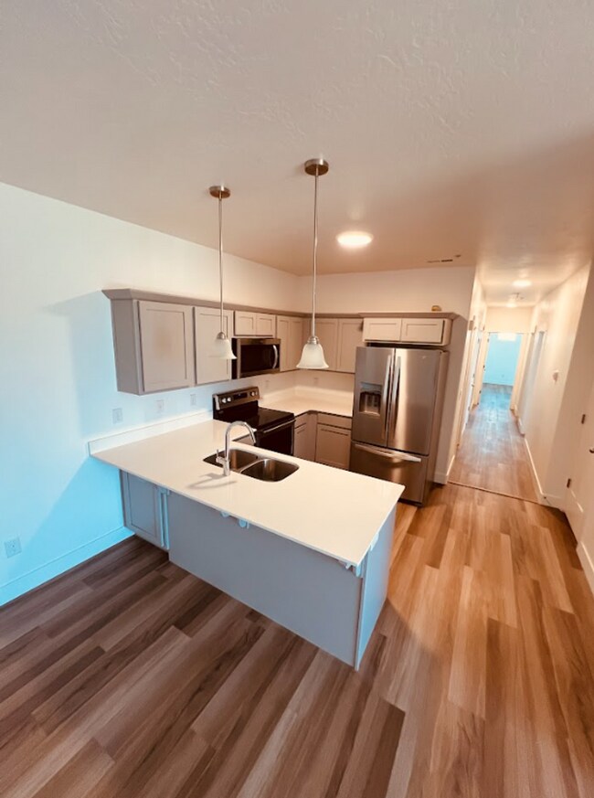 Building Photo - Your Vineyard Home – 3?Bed, 2?Bath Condo