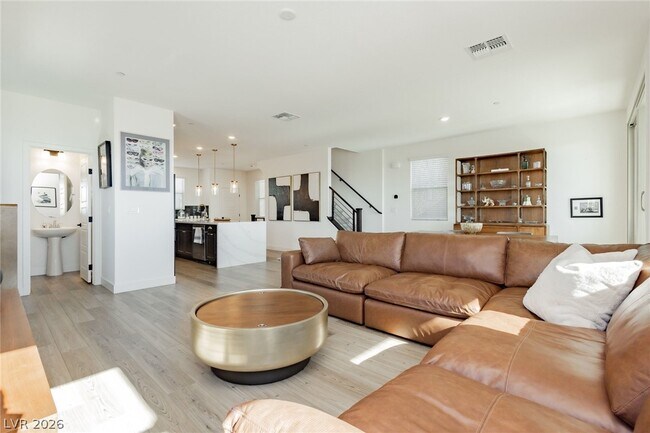 Building Photo - 1410 Whistling Kite St