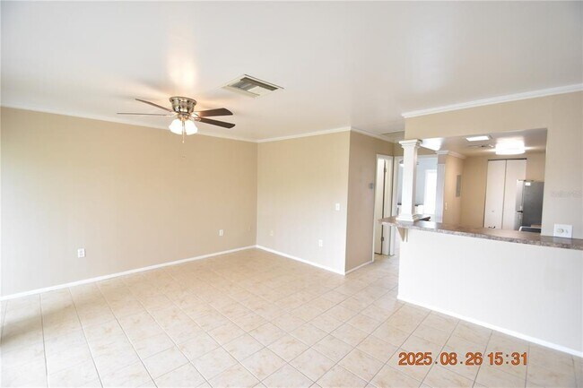 Building Photo - 3814 N Lake Dr