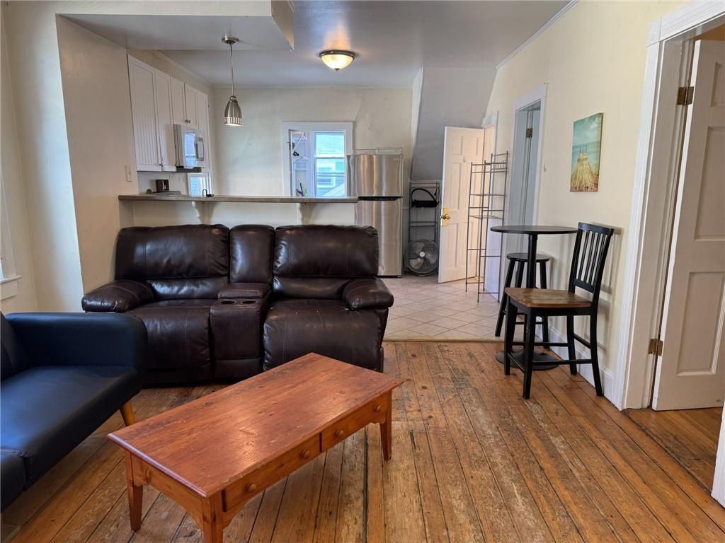 Building Photo - 9 Ann St