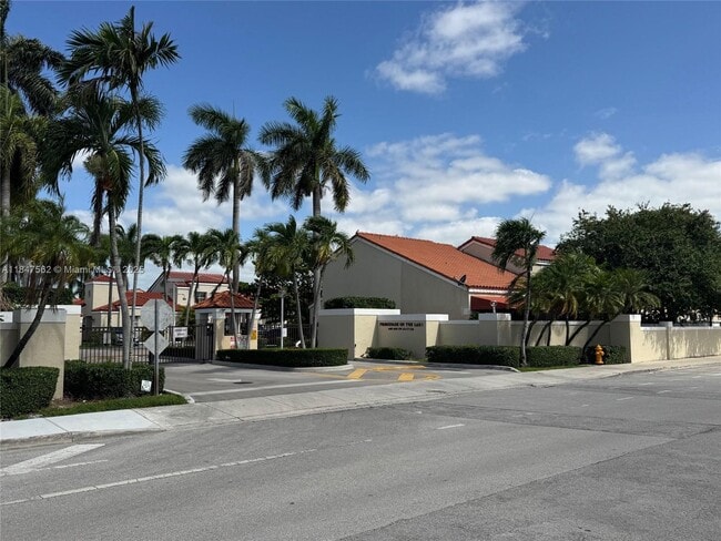 Primary Photo - 6405 SW 132nd Ct Cir