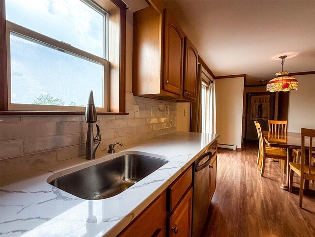 Building Photo - 10 Ashlyn Dr