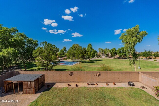Building Photo - 6922 S Black Hills Way