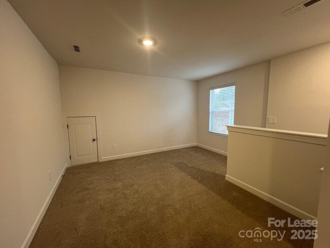 Building Photo - 1233 30th St Ln NE