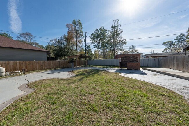 Building Photo - 9526 Nyssa St