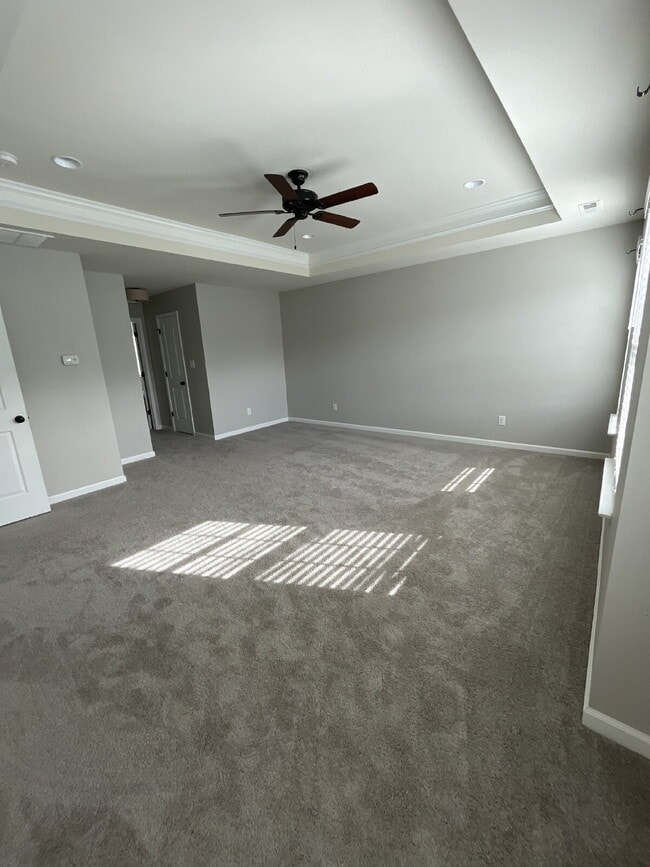 Building Photo - "Charming 4-Bed High Point Home with Granite Elegance & Cozy Fireplace!"